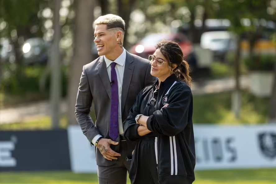 José Loreto e Carol Castro em Jogo Cruzado 