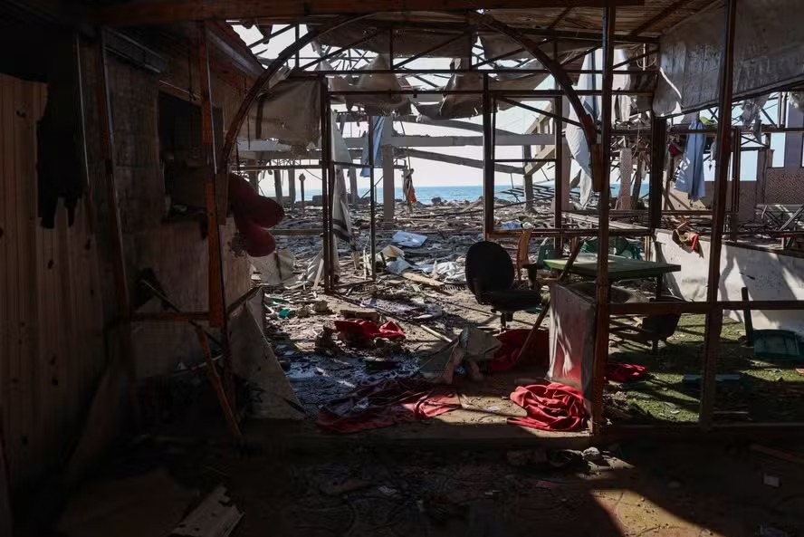 Cafeteria bombardeada em Gaza 