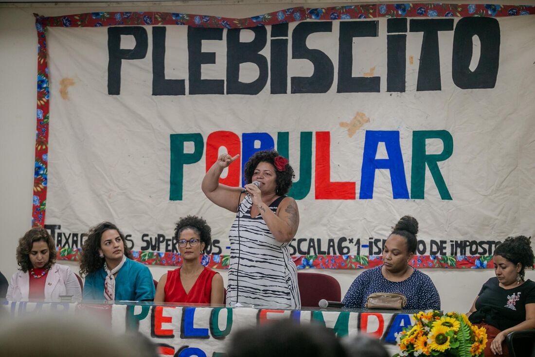 Dani Portela debate Plebiscito Popular na Várzea nesta quinta-feira (10)