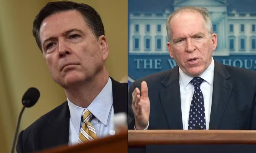 Ex-diretor do FBI James Comey (E) e o ex-chefe da CIA John Brennan (D) 