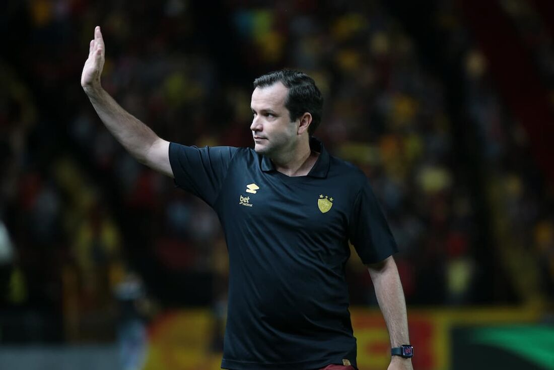 Daniel Paulista, treinador do Sport 