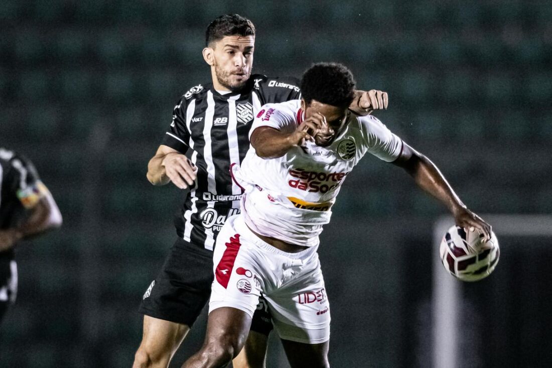 Lance de Figueirense x Náutico