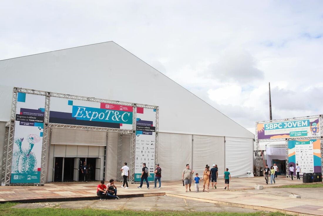 Movimentação no segundo dia da SBPC na UFRPE