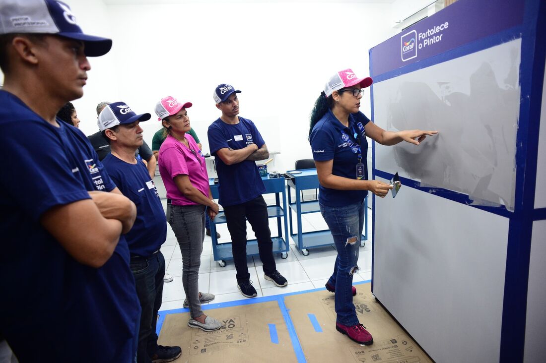 Espaço de capacitação na fábrica da ArkzoNobel no Recife vai permitir que pintores possam aprimorar técnicas