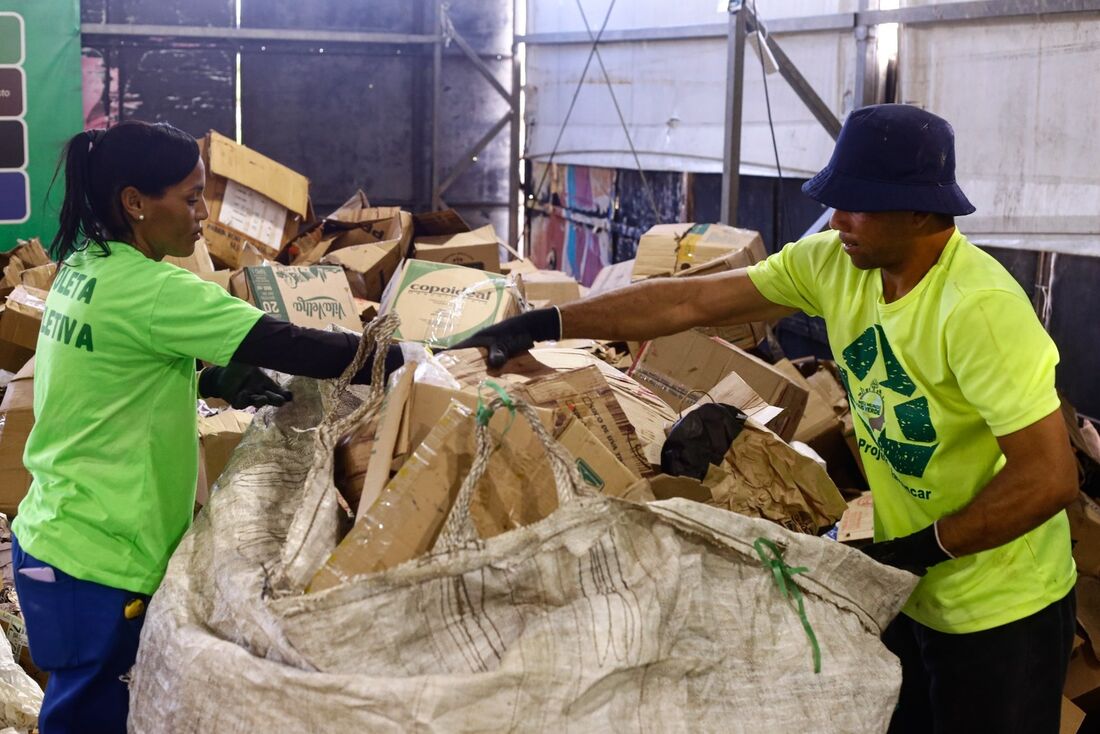 A Central de Reciclagem fica próximo ao portão E