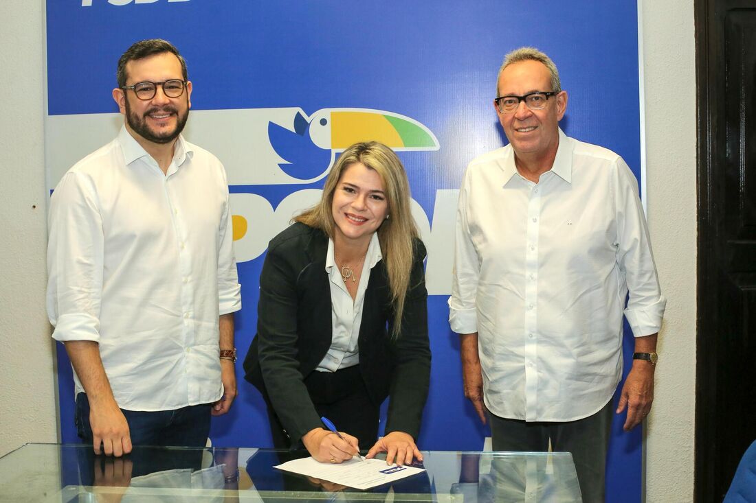 Cristiane Moneta assume PSDB mulher em Pernambuco