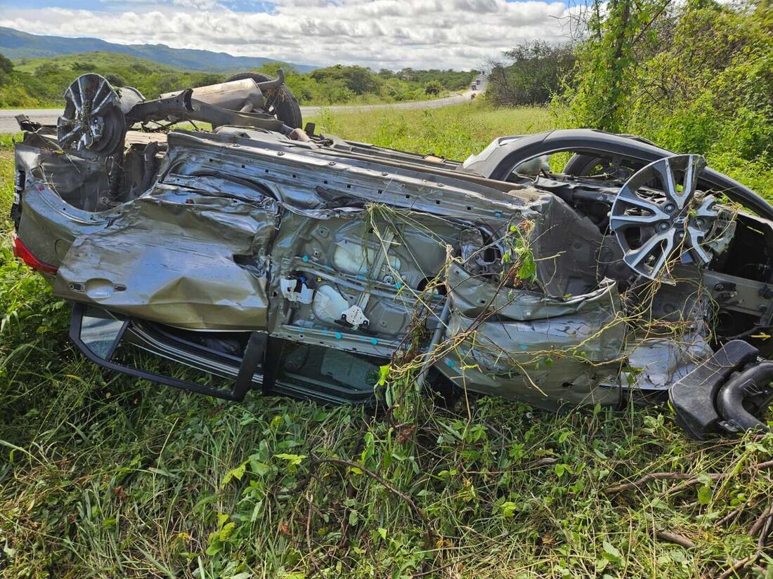 Creta capotou e saiu da via após o acidente