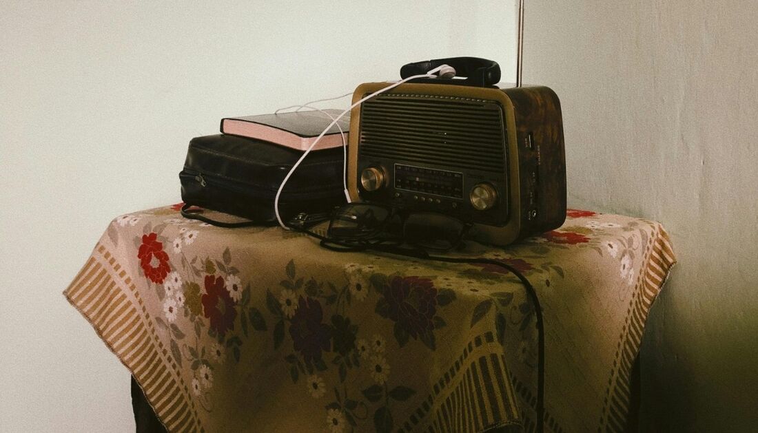 Número de domicílios sem rádio ultrapassa o de lares com o aparelho