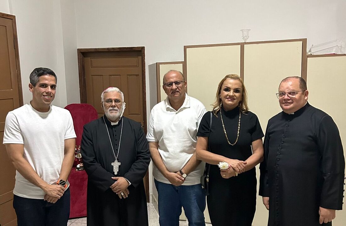 Deputado Jarbas Filho participou da missa de encerramento que celebrou a santa padroeira de Parnamirim