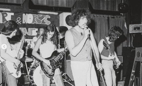  Paul Mario Day foi o primeiro vocalista do Iron Maiden