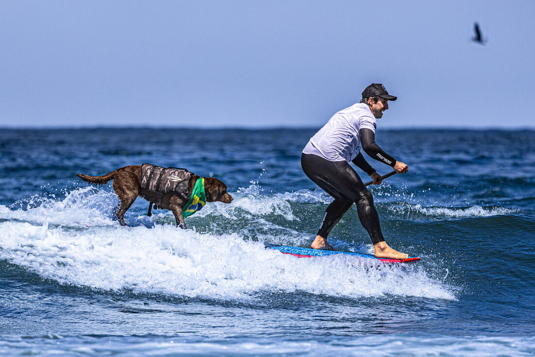 Cacau é bicampeã mundial de surf