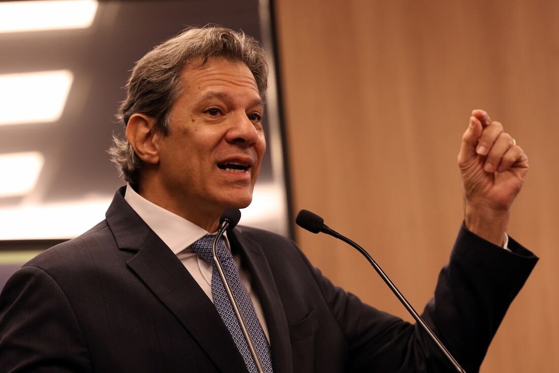 Haddad cita peso de emendas e precatórios no Orçamento e diz que que política fiscal também é responsabilidade do Congresso e do Judiciário