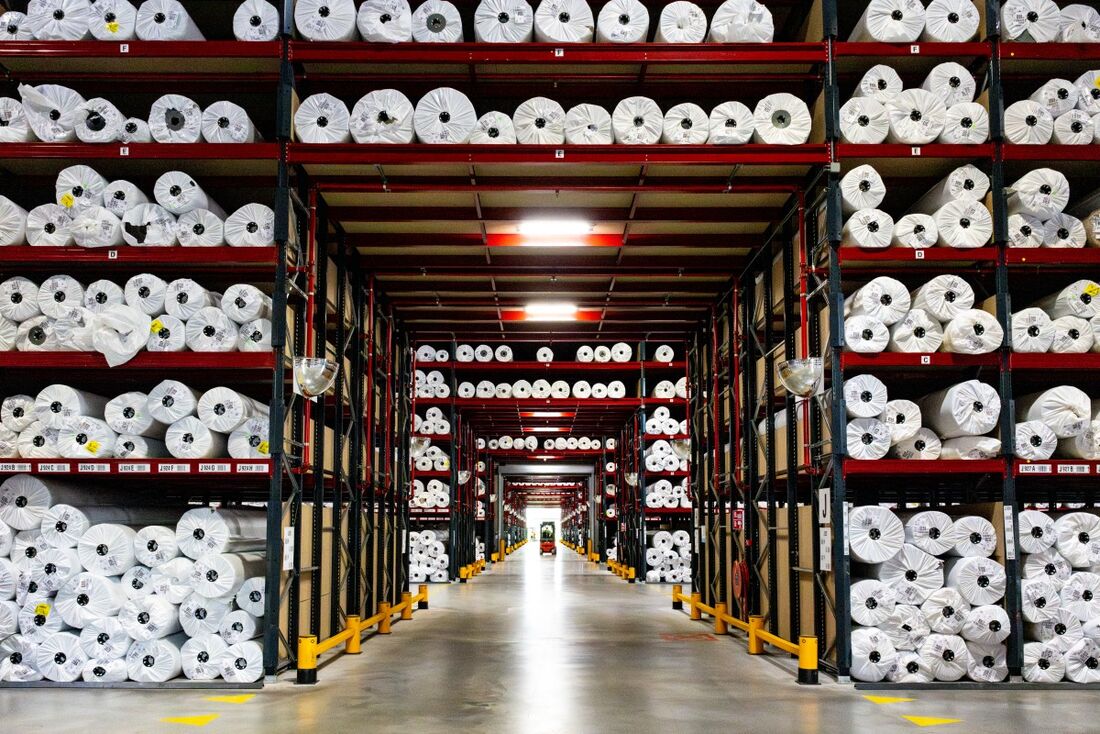 Carpetes feitos com plástico reciclado proveniente da Tailândia