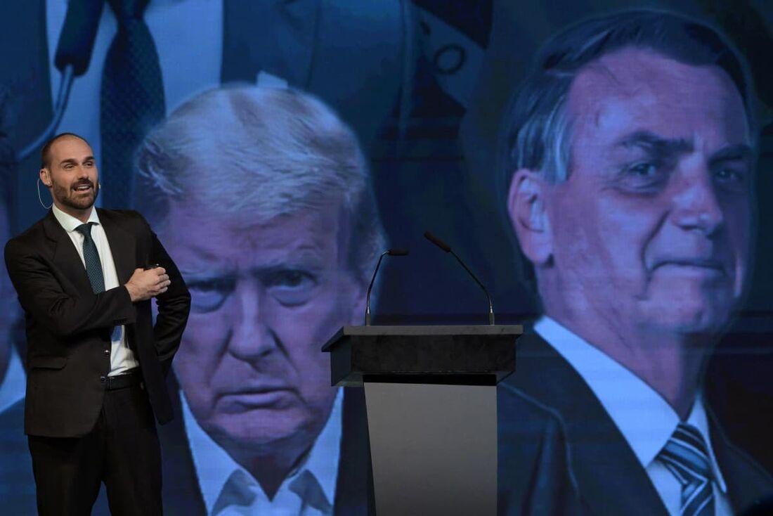 A viagem de Eduardo Bolsonaro também é alvo de inquérito de relatoria do ministro Alexandre de Moraes,