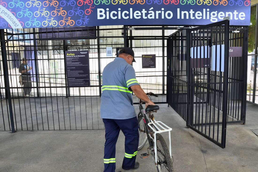 Usuário poderá estacionar apenas uma bicicleta e o uso de tranca ou cadeado é obrigatório