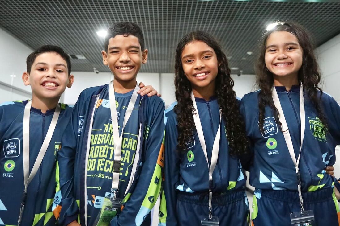 Estudantes da Rede Municipal do Recife vão disputar torneio de robótica na China