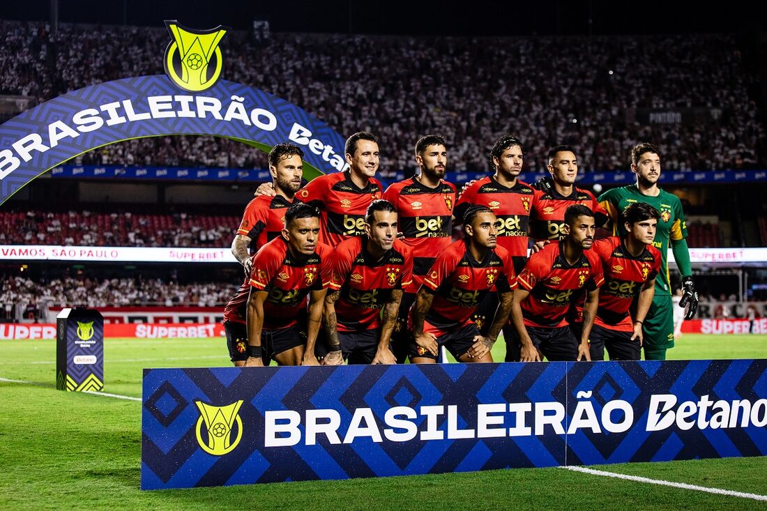 Time do Sport na abertura da Série A, contra o São Paulo, no Morumbi