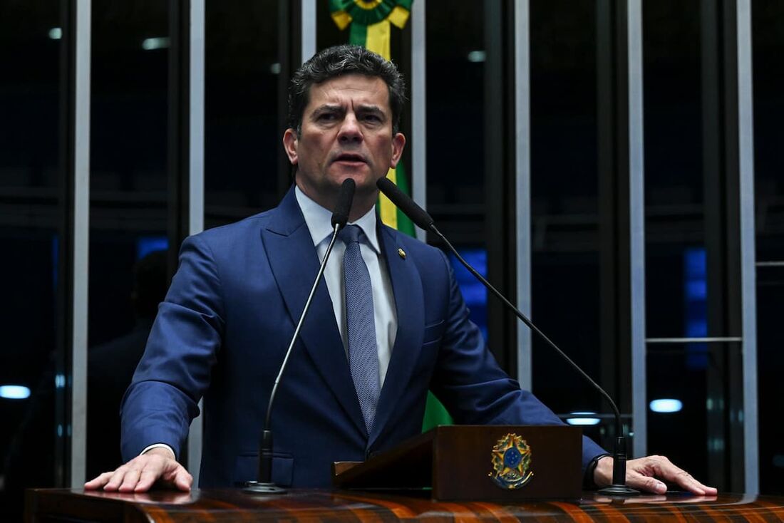 Sergio Moro afirma não concordar com a prisão domiciliar de Jair Bolsonaro
