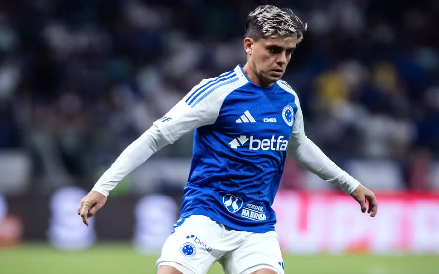 Fagner se lesionou na partida contra o CRB, pela Copa do Brasil