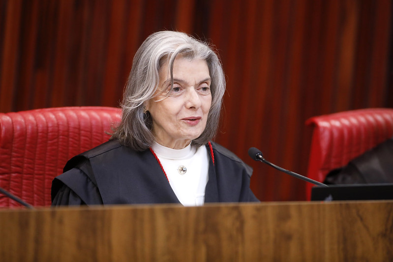 Voto de Cármen Lúcia pode formar maioria para condenar Bolsonaro