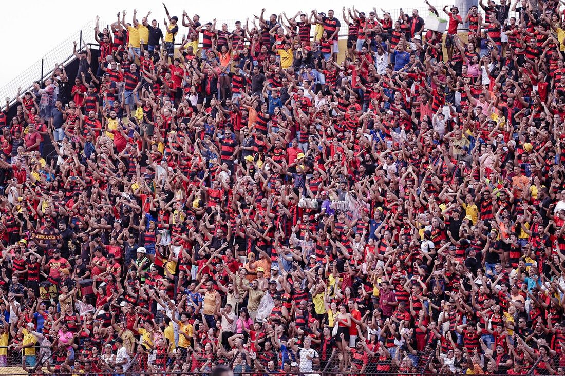 Torcida do Sport na Ilha do Retiro
