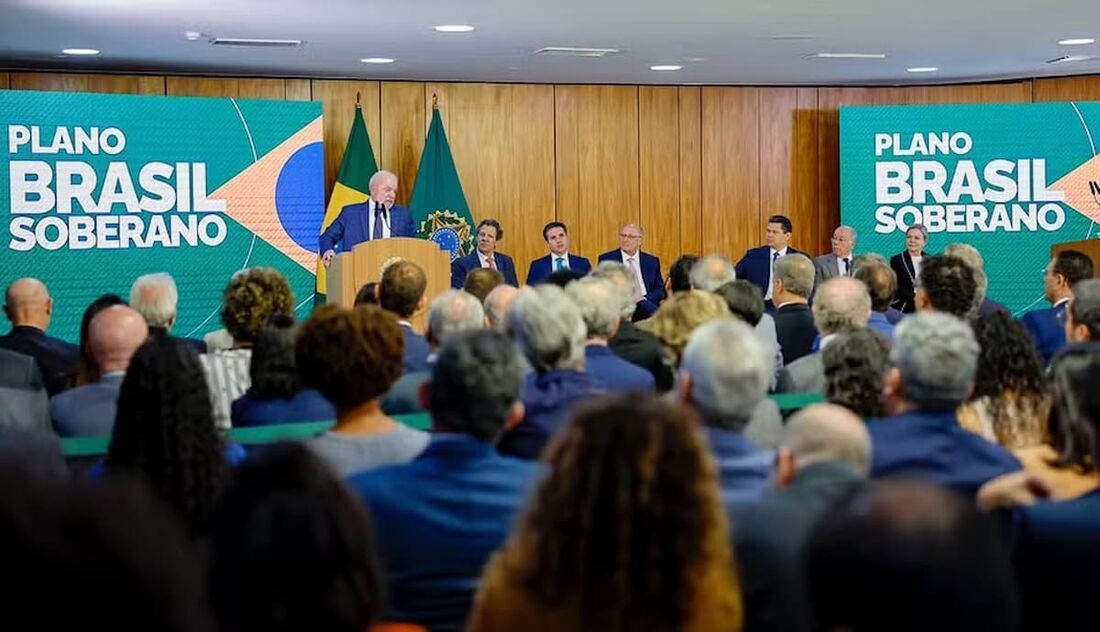 Lula assina medida provisória (MP) para mitigar efeitos de tarifaço de Trump