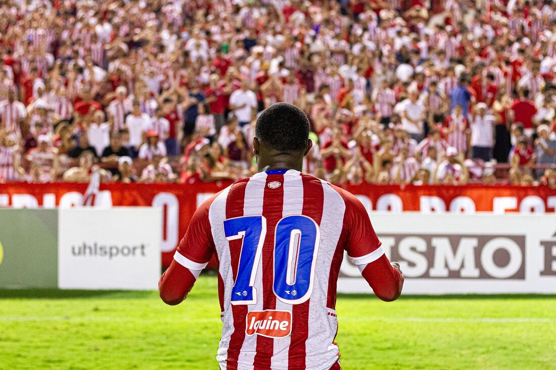 Igor Bolt, atacante do Náutico