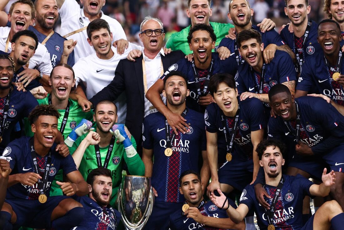 PSG celebra título da Supercopa