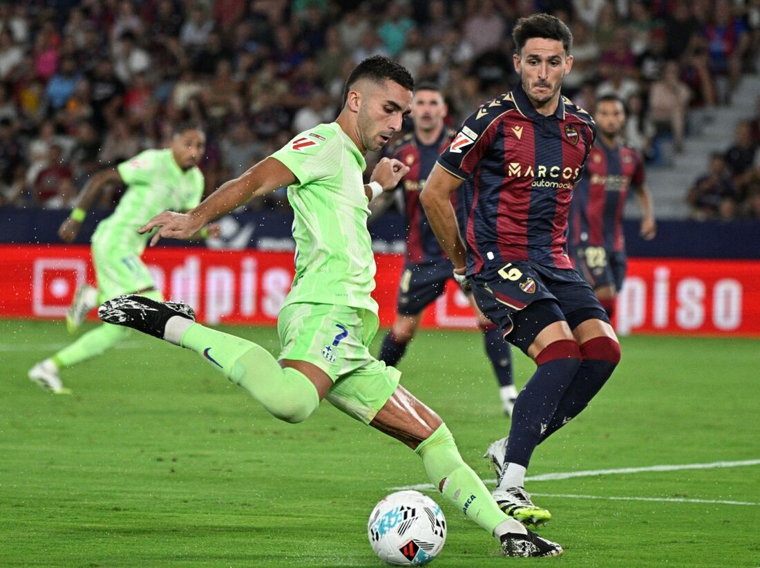 Ferran Torres marcou um dos gols da vitória do Barcelona contra o Levante