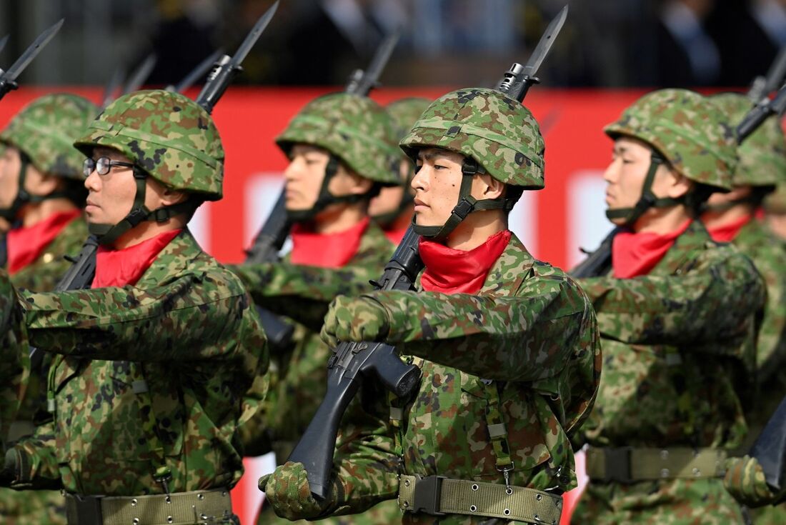 Japão propõe orçamento de defesa recorde que amplia arsenal de drones