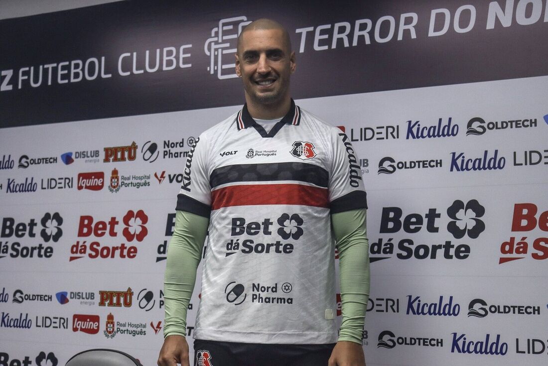 Ariel, novo atacante do Santa