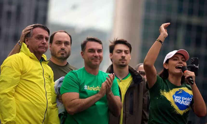 Discurso foi lido pelos filhos como uma intervenção indevida em uma articulação que, segundo eles, havia sido autorizada por Bolsonaro