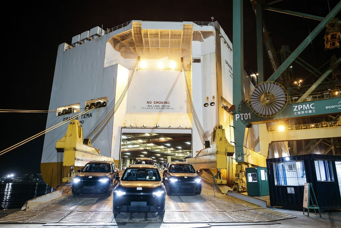 Primeiras unidades dos SUVs elétricos da Leapmotor desembarcam no Porto de Santos (SP)