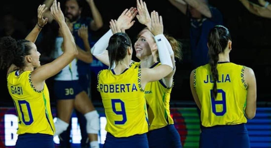 Seleção feminina de vôlei vence a França no Mundial