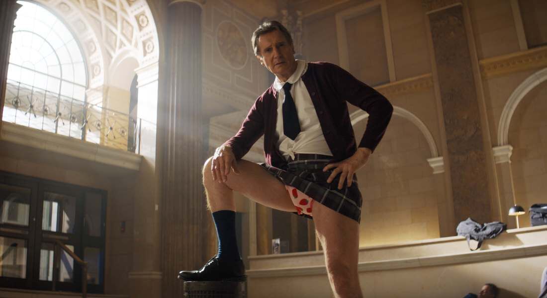 "Corra Que A Polícia Vem Aí" tem Liam Neeson em papel de comédia