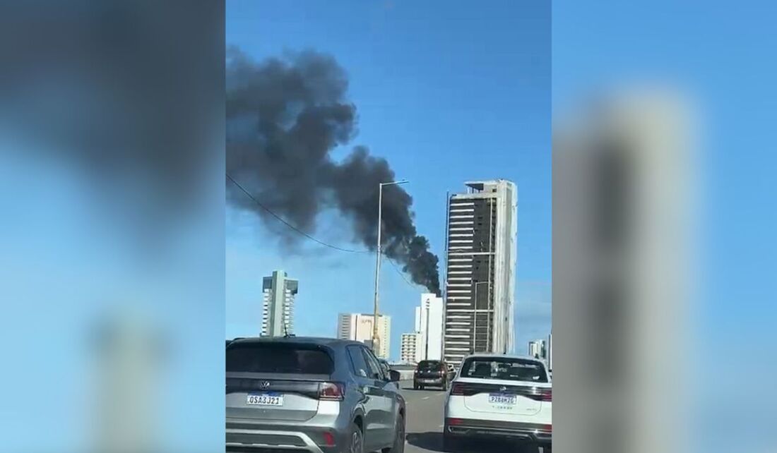 Incêndio foi registrado  na tarde deste sábado (9)