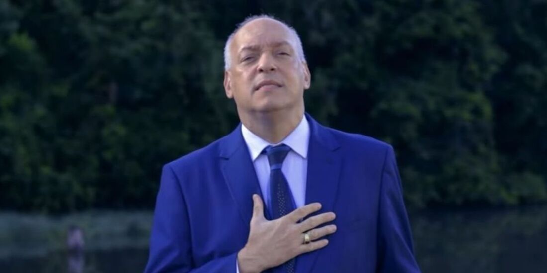 Pastor Eduardo Costa lidera uma congregação em Goiânia, Goiás