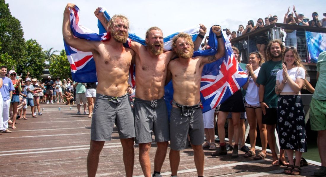 Ewan, Jamie e Lachlan MacLean atravessaram a remo o Oceano Pacífico em 139 dias