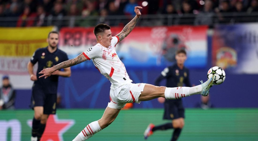 O atacante esloveno Benjamin Sesko é o novo jogador do Manchester United