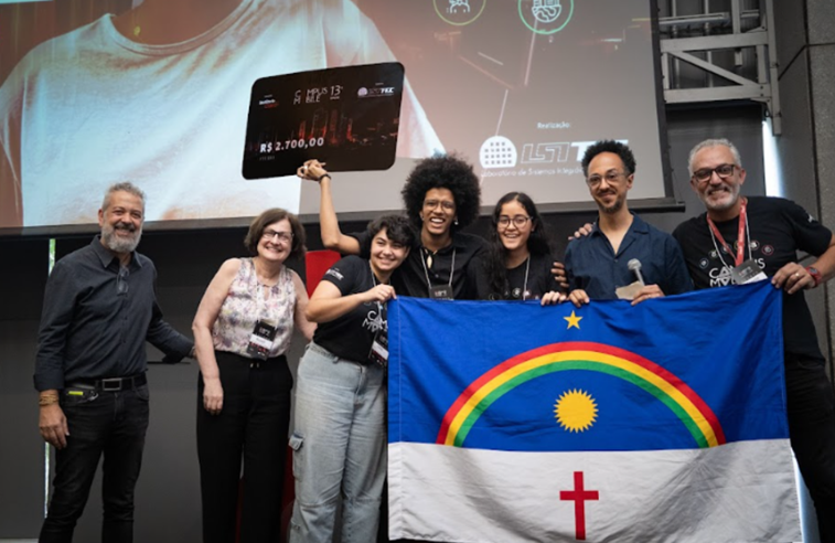 Estudantes receberam a premiação pela inovação no desenvolvimento do game