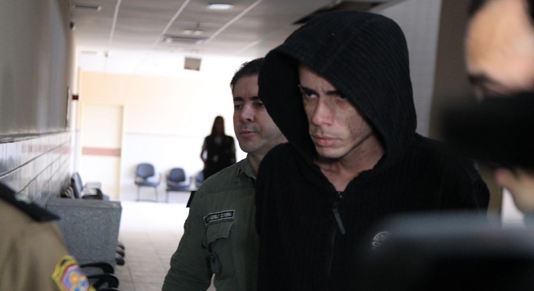 Cayo Lucas, suspeito de ameaçar Felca, entra na audiência de custódia