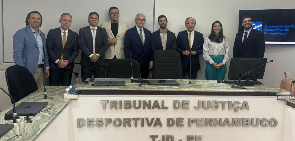 A eleição ocorre pelo sistema de rodízio, sendo o mandato do presidente de duração anual