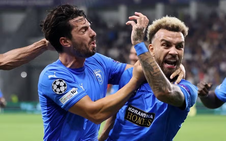 Pafos, do Chipre, conquista classificação