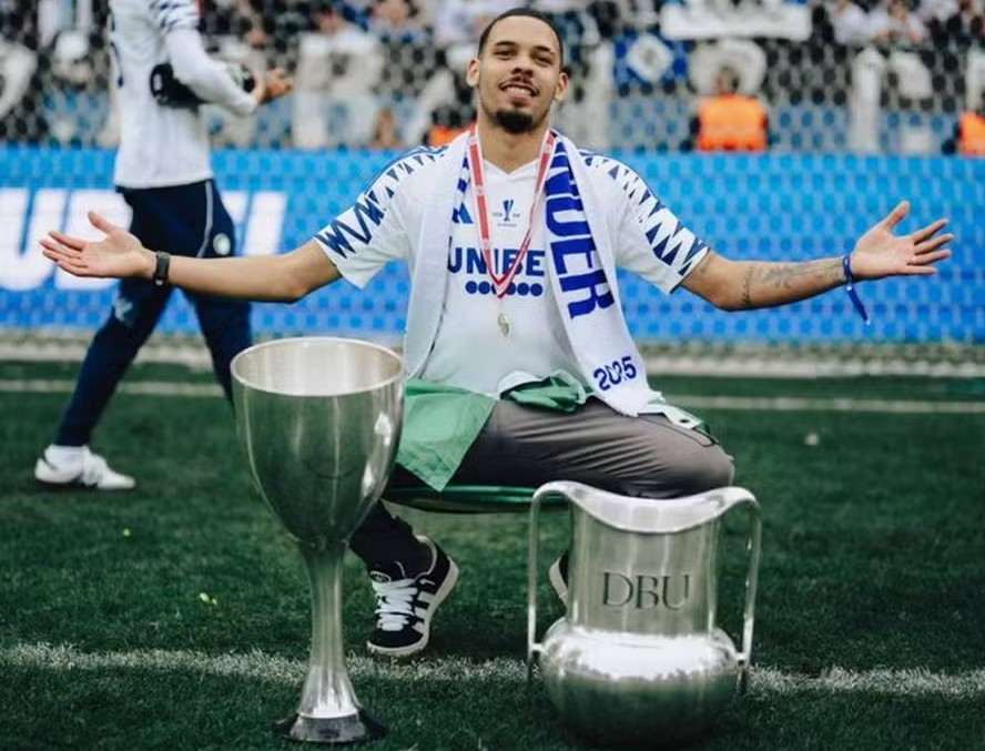 Gabriel Pereira se destaca pelo Copenhage 