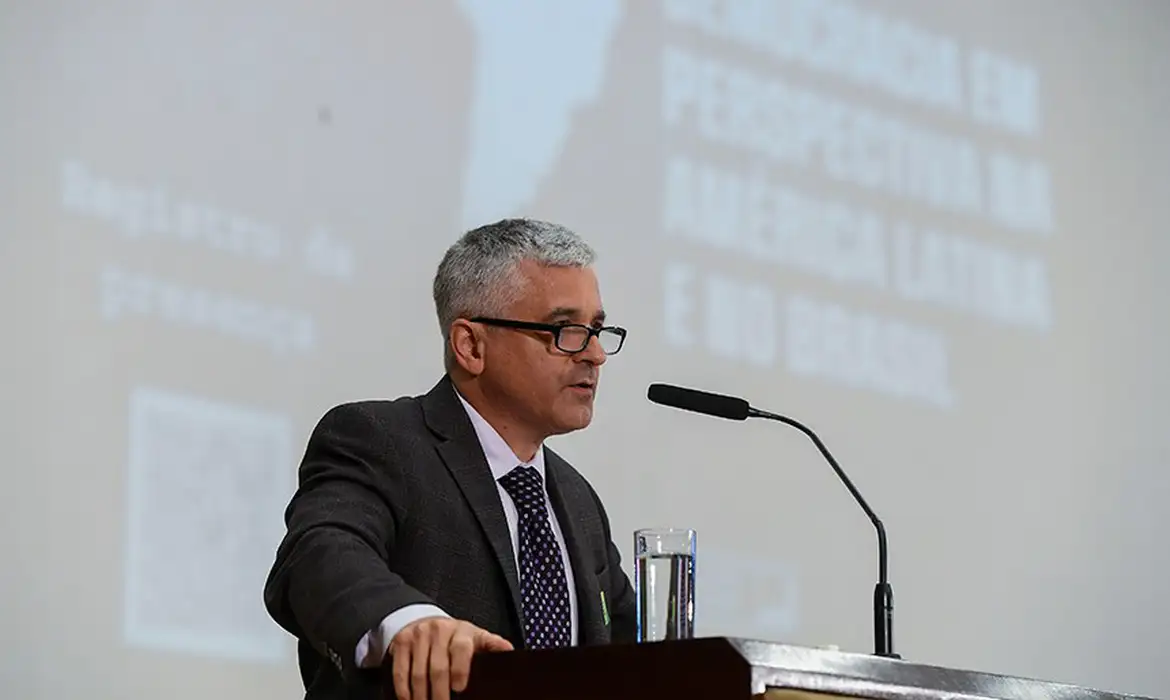 Steven Levitsky, professor da Universidade de Harvard