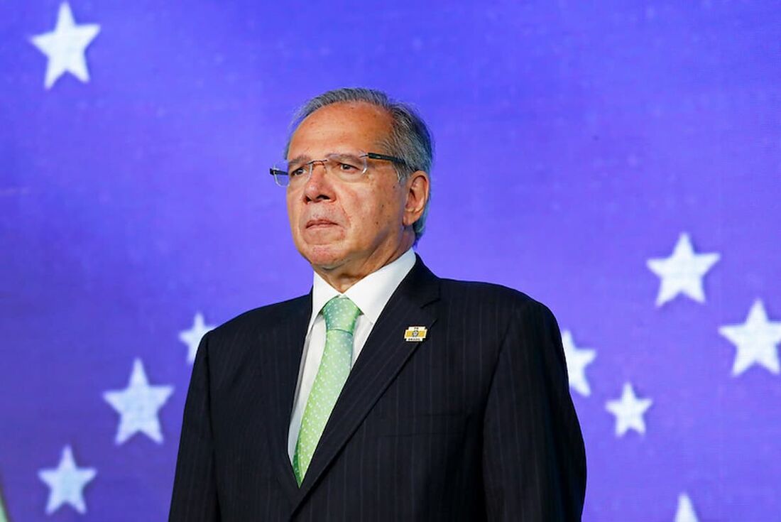 Governo e oposição concordaram em não convidar Paulo Guedes.