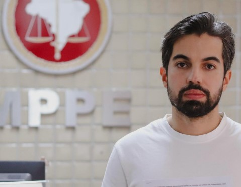 O jornalista Manoel Medeiros pediu ao MPPE que investigue procedimentos da Alepe