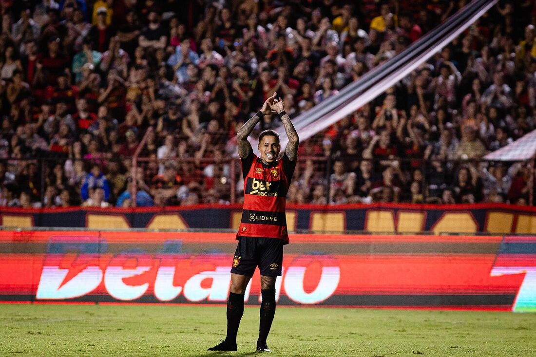 Matheusinho, atacante do Sport