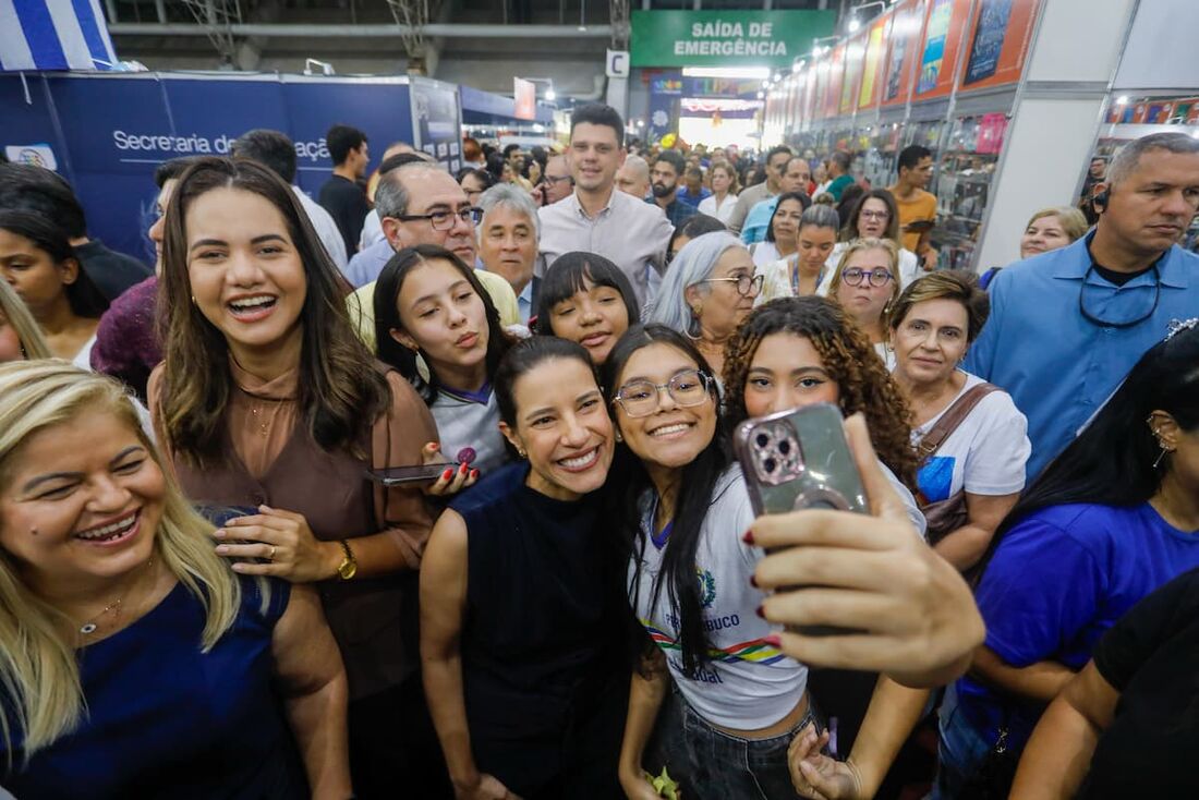 Governadora informou que o repasse financeiro para aquisição do tênis foi iniciado hoje pela Secretaria de Educação