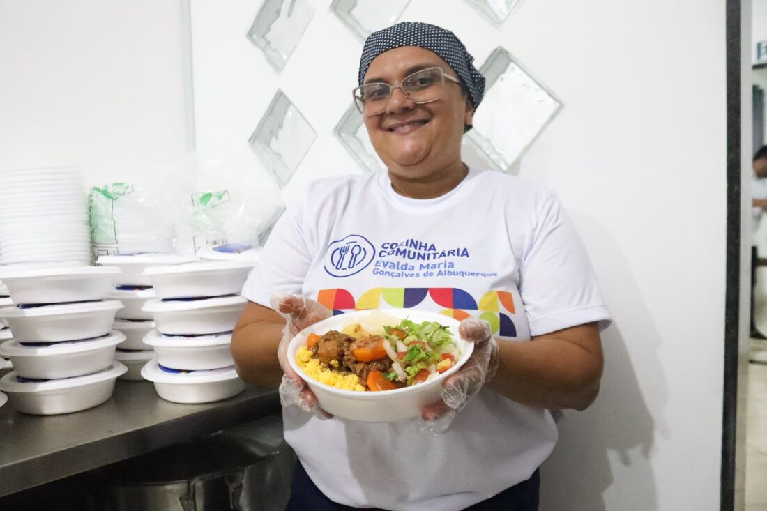 A Cozinha Comunitária de Passira fornece alimentações gratuitas de segunda a sexta-feira
